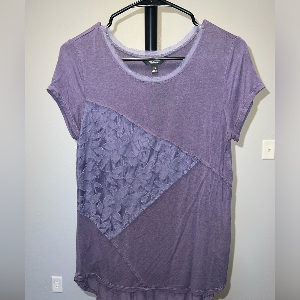 Vera Wang T-Shirt. Purple with Flower detail on front
